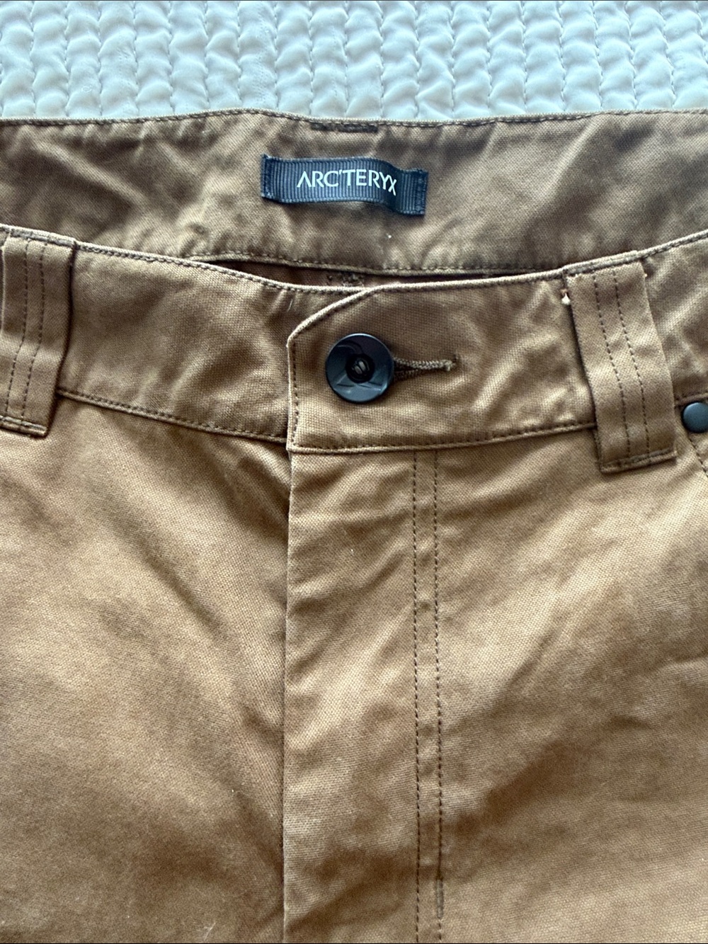 Arc'teryx Men's Chinos in Tan Brown
